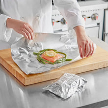 Load image into Gallery viewer, Choice 18" x 500' Food Service Heavy-Duty Aluminum Foil Roll
